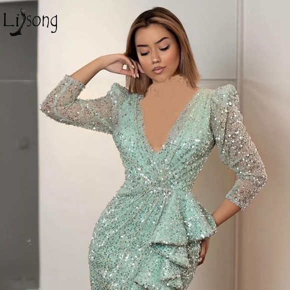 Dress - Picture 1 of 2